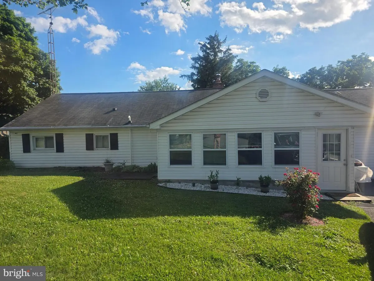 5928 Quinn Rd, Frederick, MD 21701 - #1