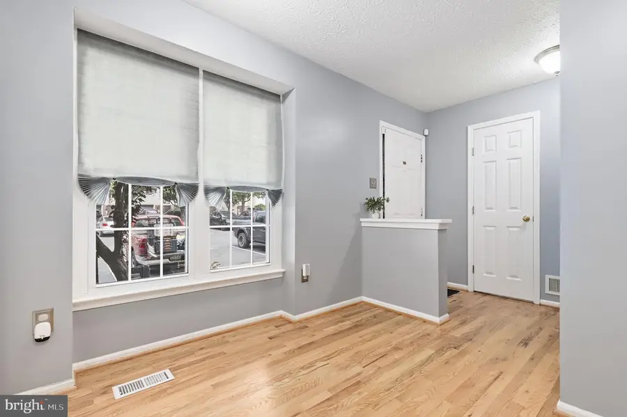 516 Sugarbush Cir, Frederick, MD 21703 - #3