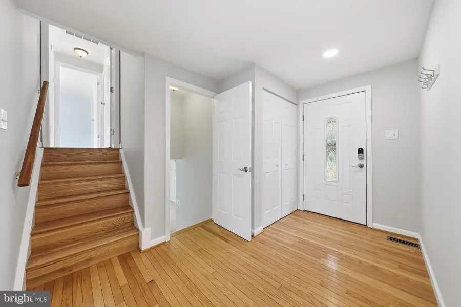 6113 Elaine Dr, Jefferson, MD 21755 - #2