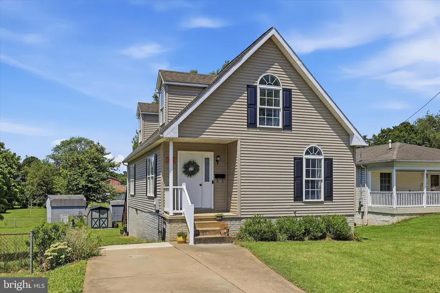 303 Catoctin Ave, Frederick, MD 21701 - #2
