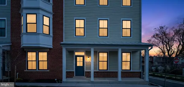 426 Chapel Aly #8, FREDERICK, MD 21701