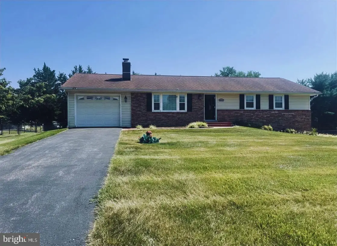 5757 Woodville Rd, Mount Airy, MD 21771 - #1