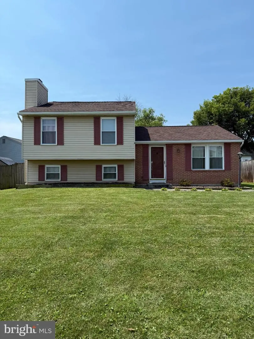 1597 Dogwood Dr, Frederick, MD 21701 - #2
