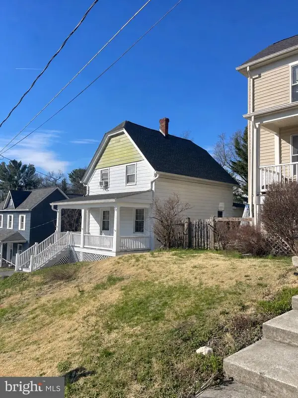 819 E A St, BRUNSWICK, MD 21716