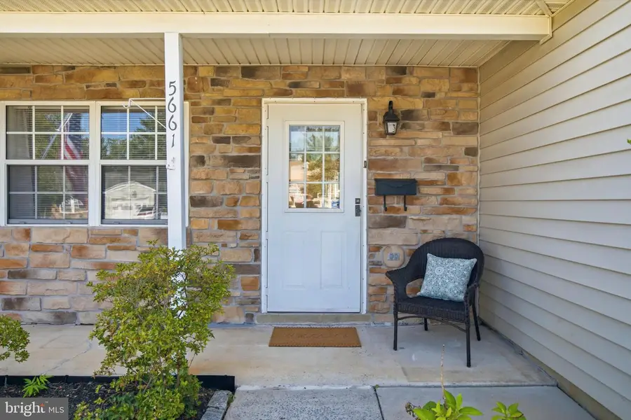 5661 Crabapple Dr, Frederick, MD 21703 - #2