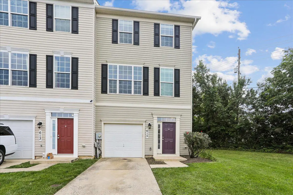 615 Amberfield Rd, Frederick, MD 21703 - #1