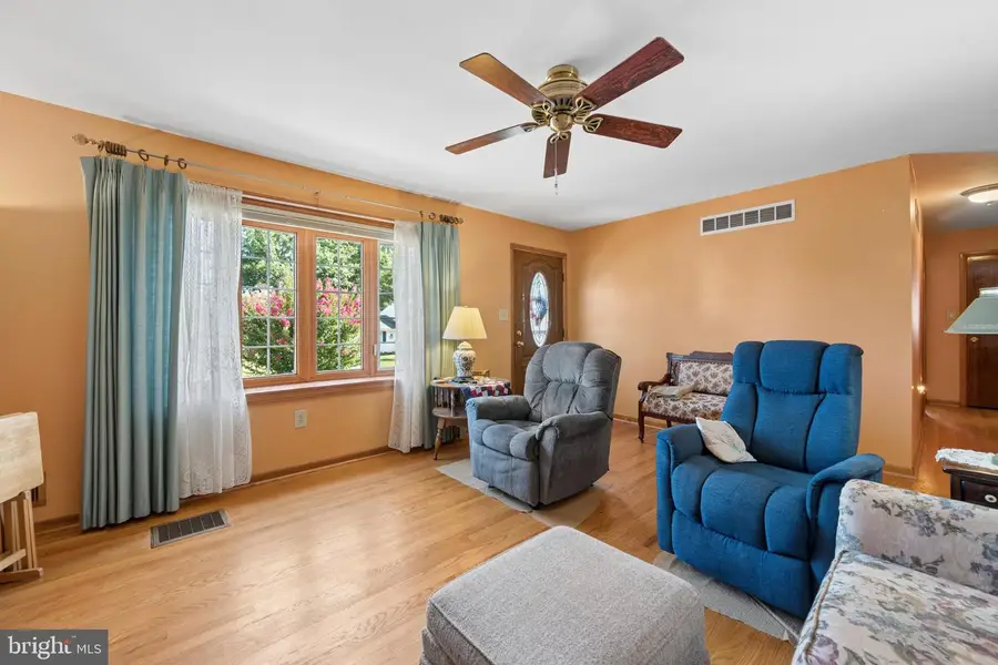 216 Glade Blvd, Walkersville, MD 21793 - #3
