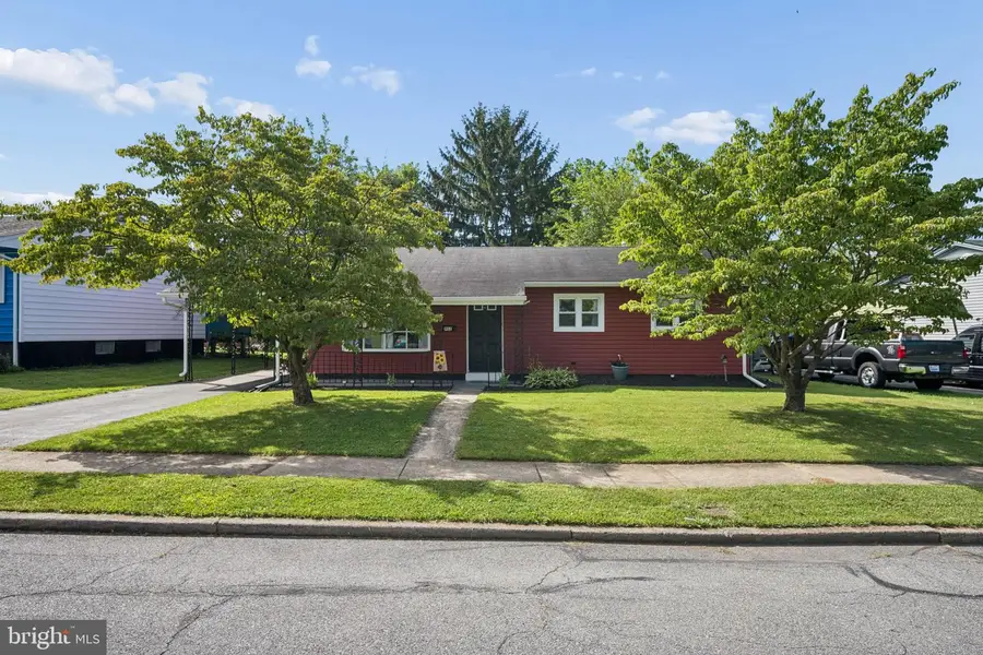 902 Young Pl, Frederick, MD 21702 - #2