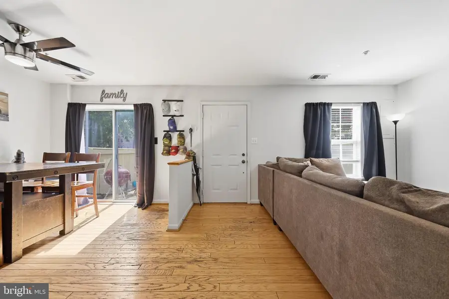 125 Heathfield Dr, Frederick, MD 21702 - #2
