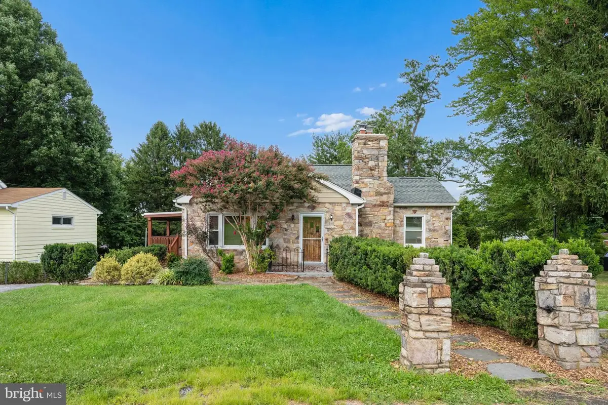 8995 Hamburg Rd, Frederick, MD 21702 - #1
