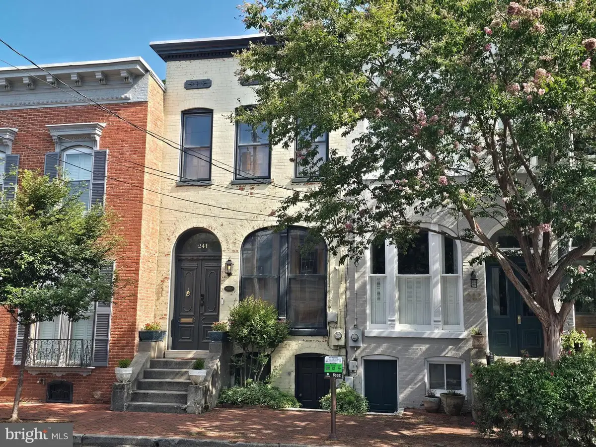 241 E Church St, Frederick, MD 21701 - #1