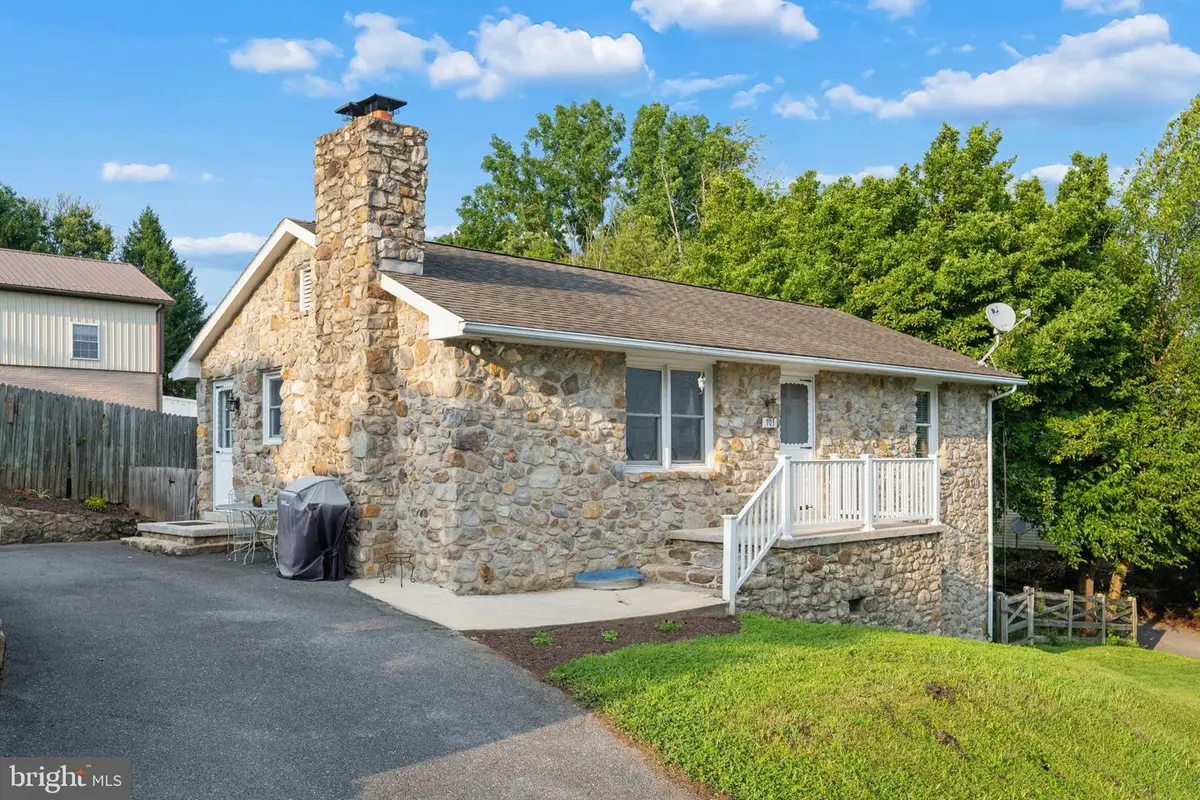 903 E C St E, Brunswick, MD 21716 - #1