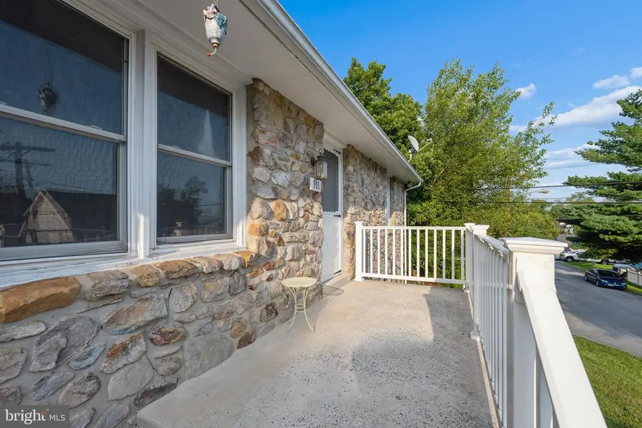 903 E C St E, Brunswick, MD 21716 - #2