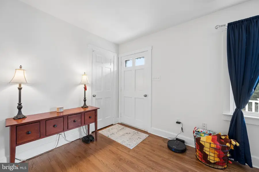 903 E C St E, Brunswick, MD 21716 - #3