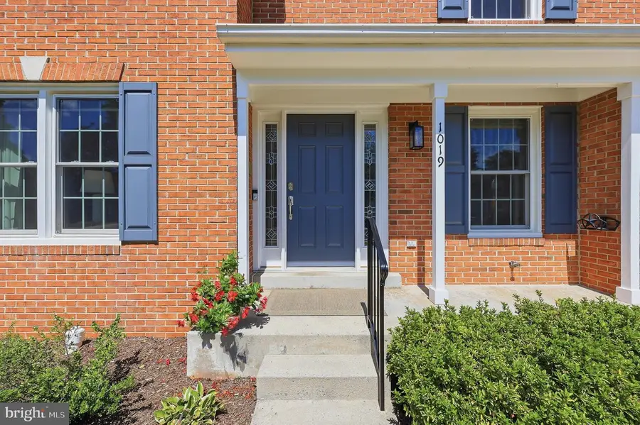 1019 Chinaberry Dr, Frederick, MD 21703 - #2