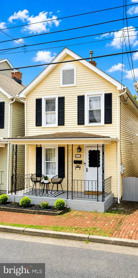 218 E 6th St E, Frederick, MD 21701 - #1