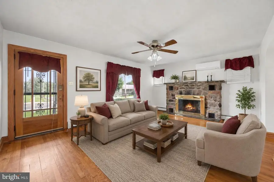 417 N Church St, Thurmont, MD 21788 - #3