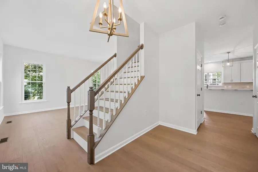 1016 Dulaney Mill Dr, Frederick, MD 21702 - #3