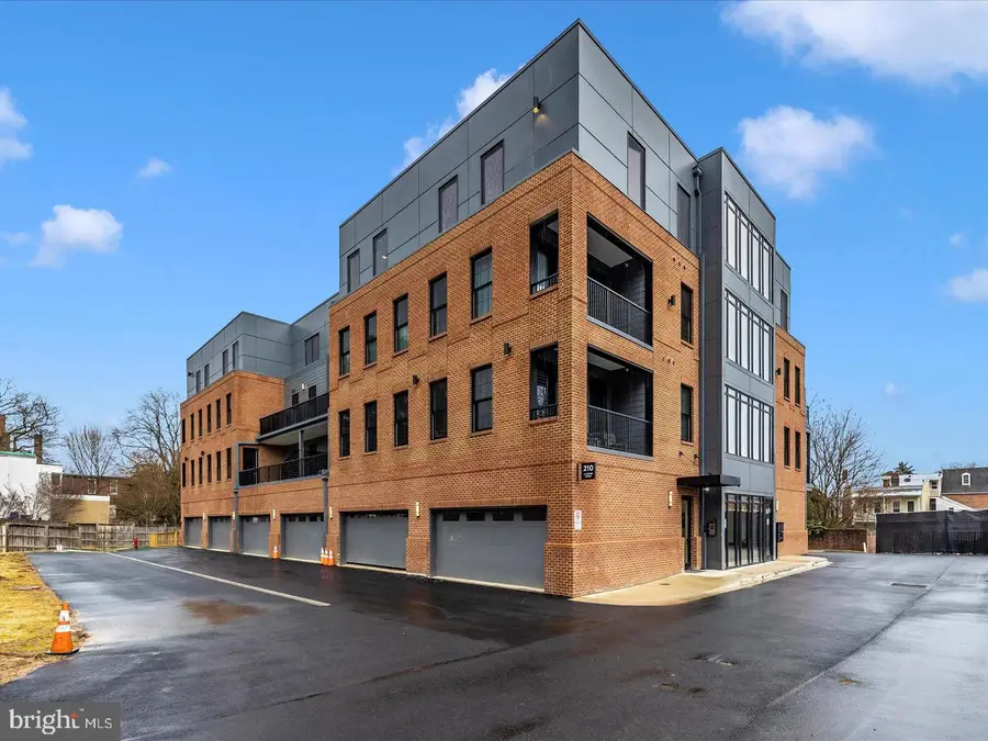 210 E Second St #401, Frederick, MD 21701 - #3