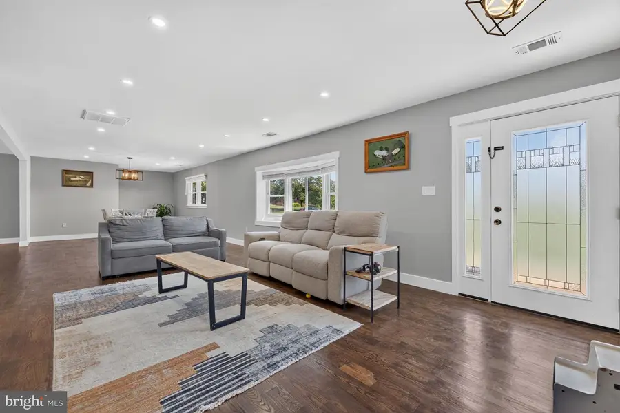 8001 Mills Manor Ct, Thurmont, MD 21788 - #3