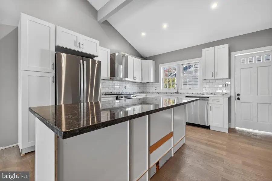 401 Linden Ave, Frederick, MD 21703 - #2
