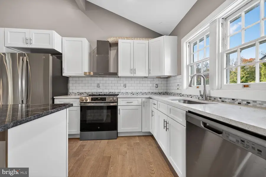 401 Linden Ave, Frederick, MD 21703 - #3