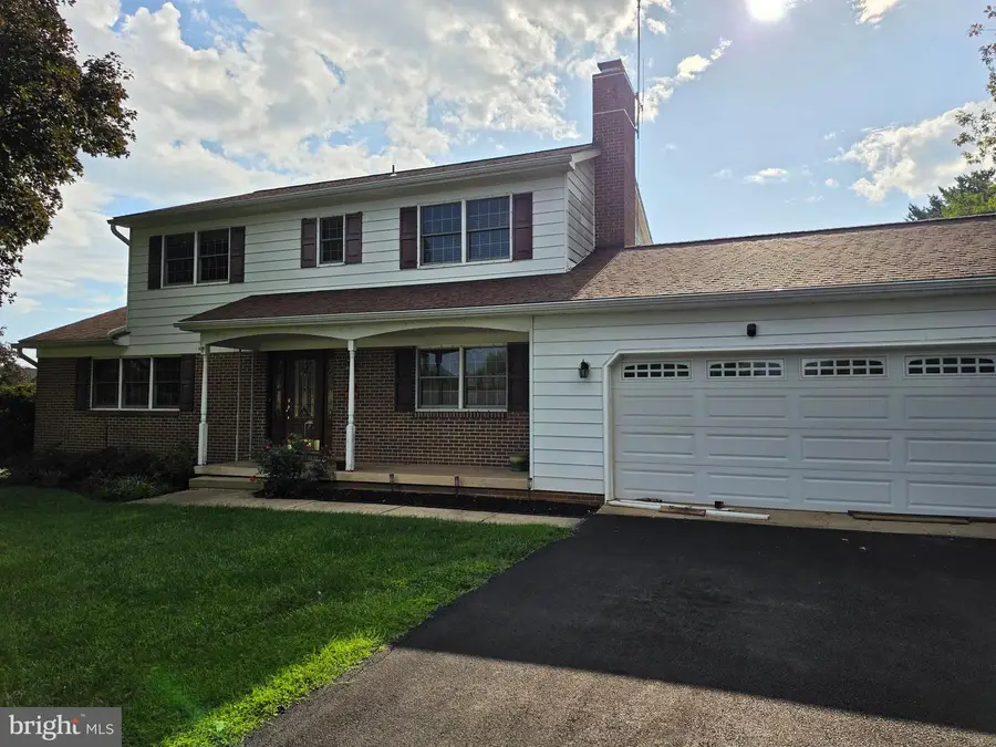 7906 Hawthorne Dr, Frederick, MD 21702 - #2