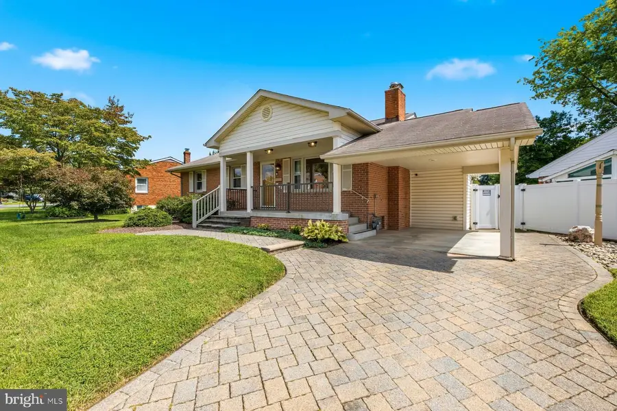 802 Young Pl, Frederick, MD 21702 - #2