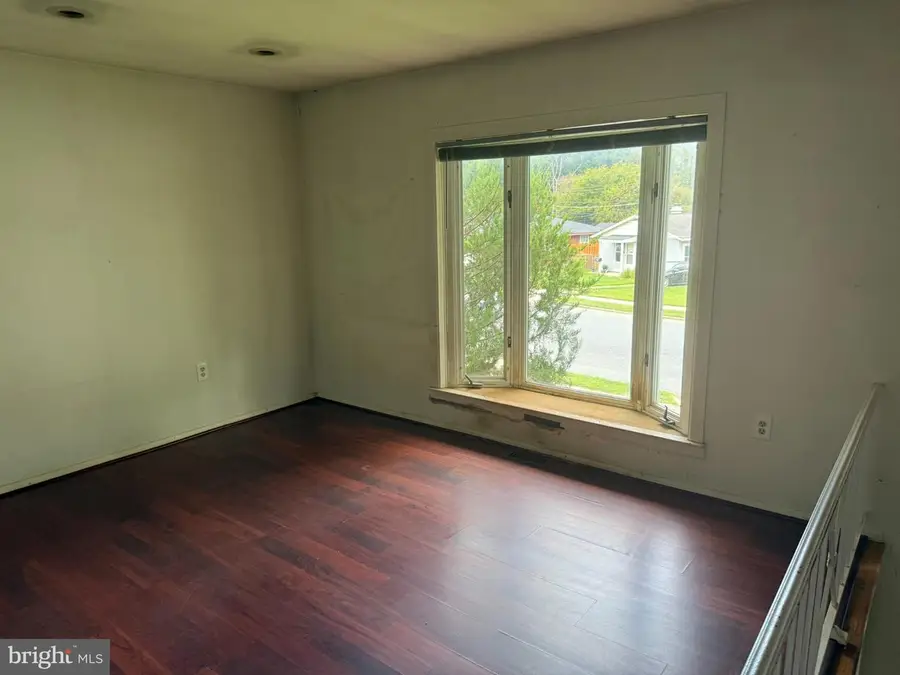 400 Carrollton Dr, Frederick, MD 21701 - #3