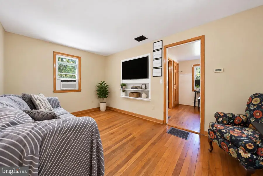 11124 Highland School, Myersville, MD 21773 - #2