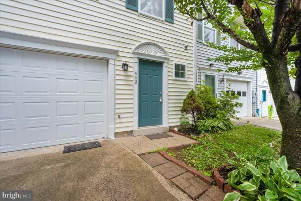 442 Blossom Ln, FREDERICK, MD 21701
