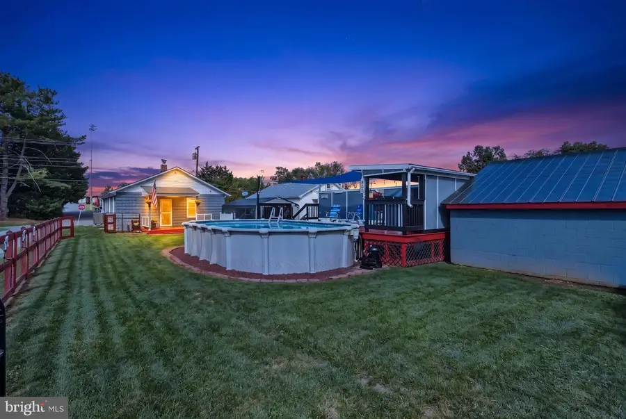 906 E F St E, Brunswick, MD 21716 - #2