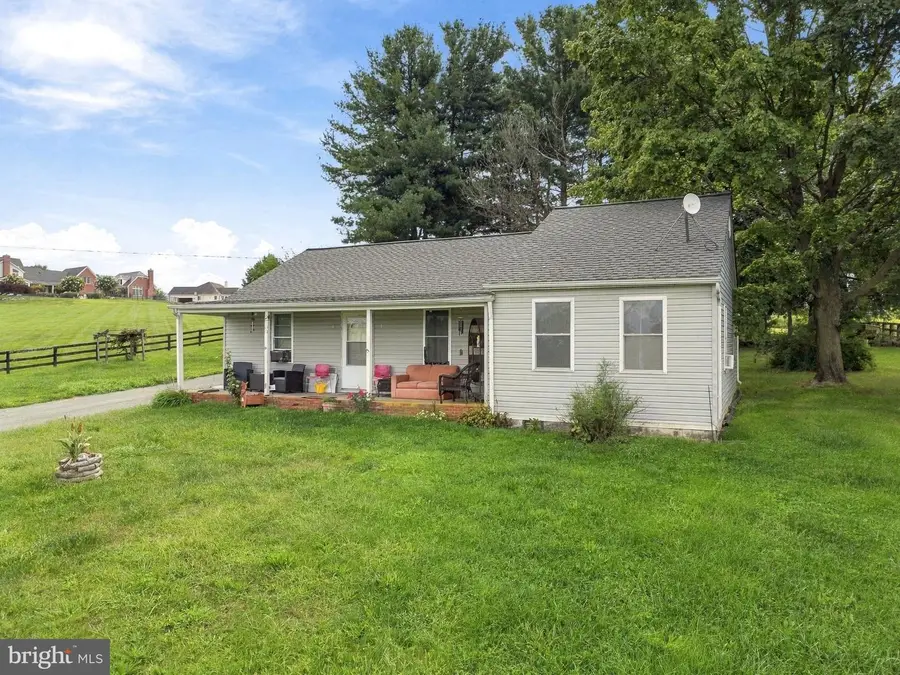 9363 Albaugh Rd, New Windsor, MD 21776 - #2