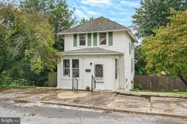 11 E H St, BRUNSWICK, MD 21716