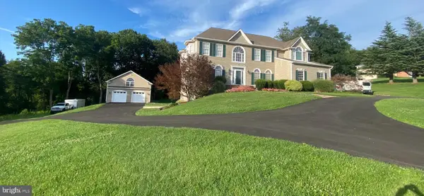 13406 Autumn Crest Dr, MT AIRY, MD 21771