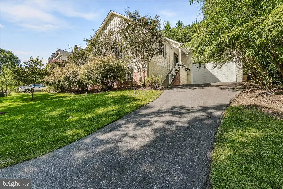 9726 Woodcliff Ct, New Market, MD 21774 - #1