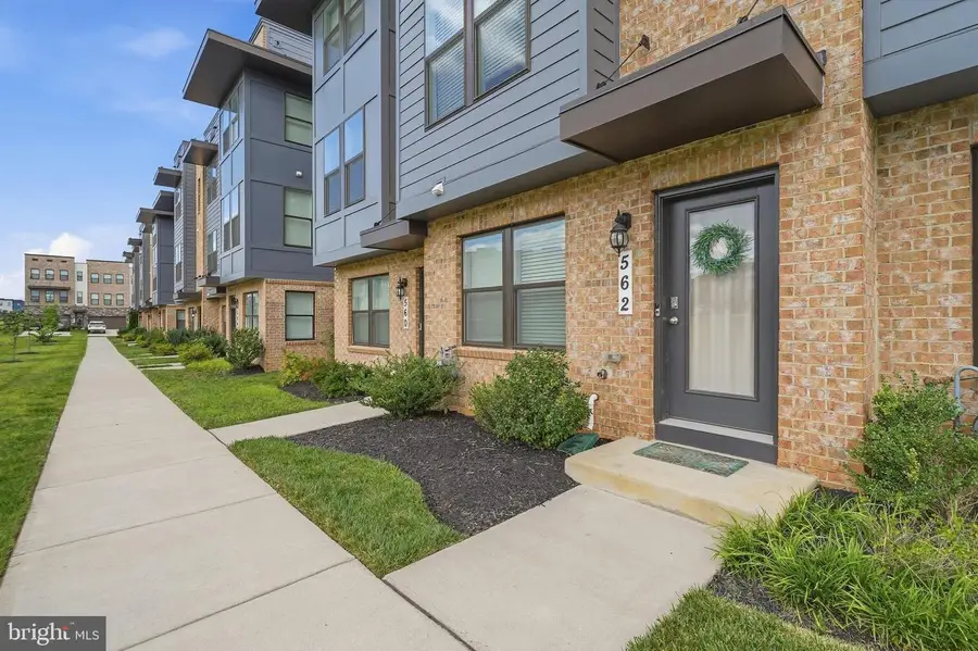 562 Banquet Ln, Frederick, MD 21701 - #2