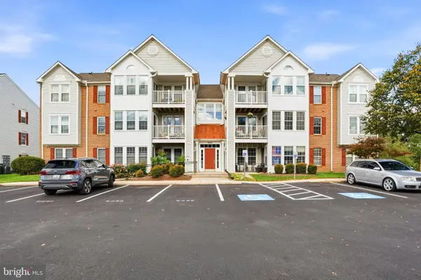 905 Blue Leaf #7 3c Ct #7  3c, FREDERICK, MD 21701