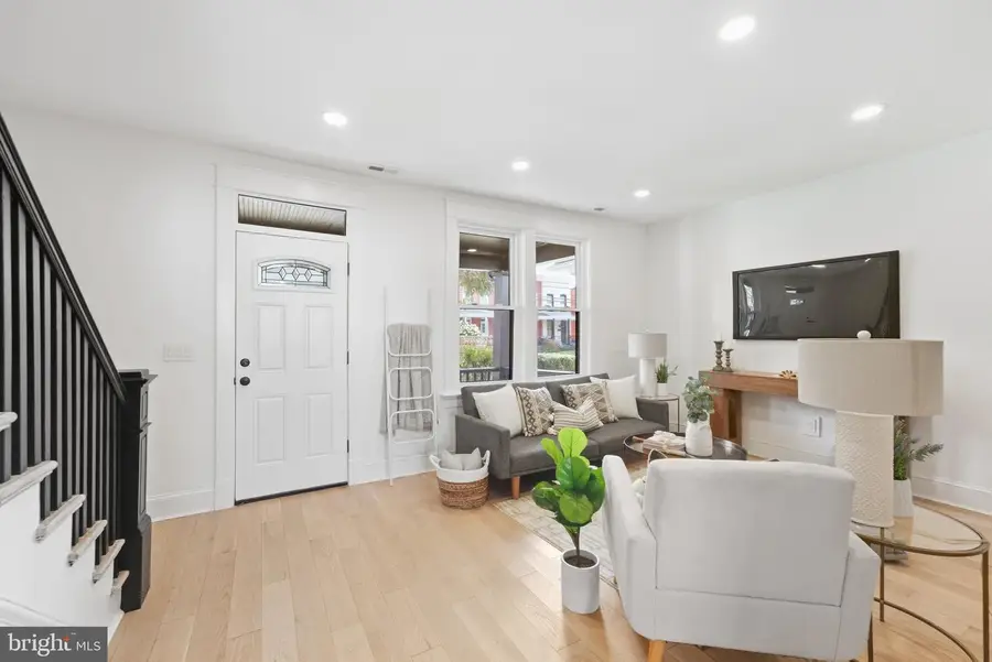 29 E Seventh St, Frederick, MD 21701 - #2