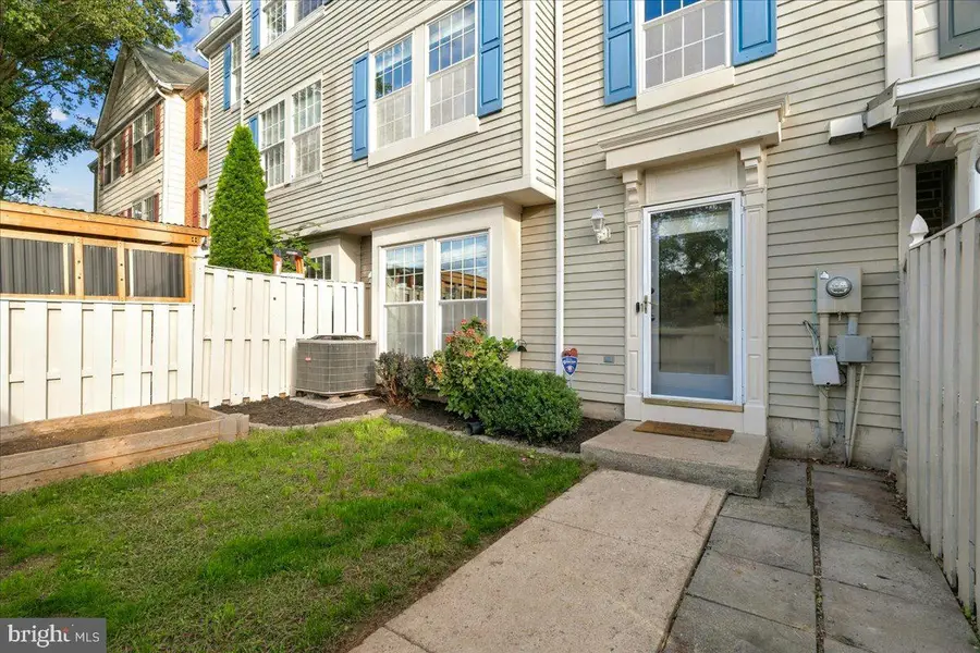 594 Hollyberry Way, Frederick, MD 21703 - #3