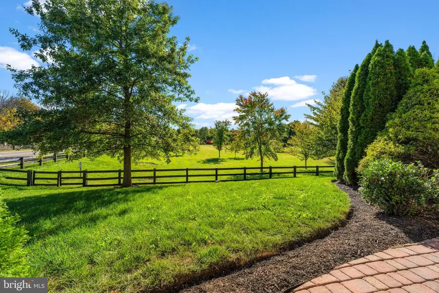 100 Sunlight Dr, Frederick, MD 21702 - #2