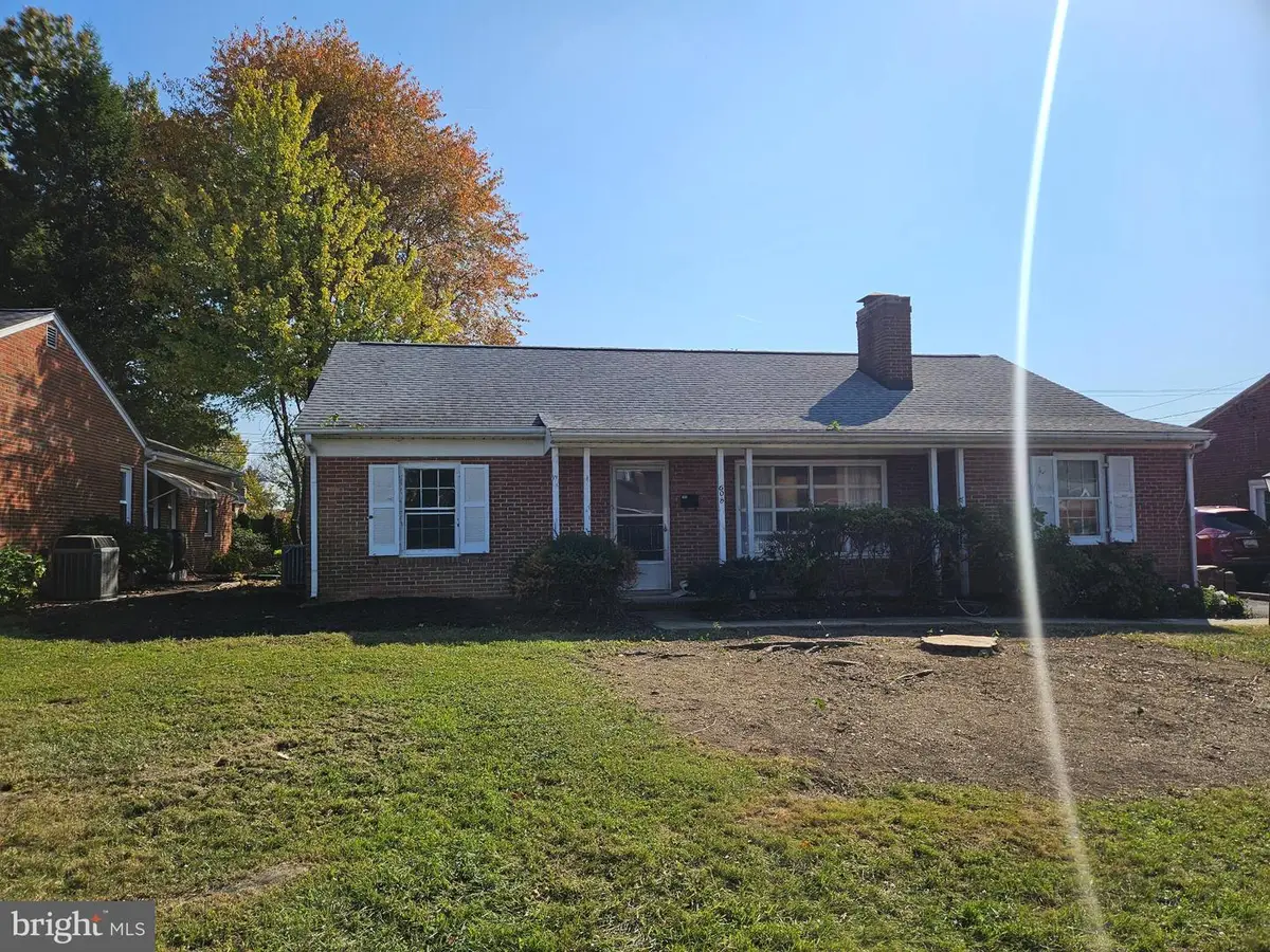 608 Biggs Ave, Frederick, MD 21702 - #1
