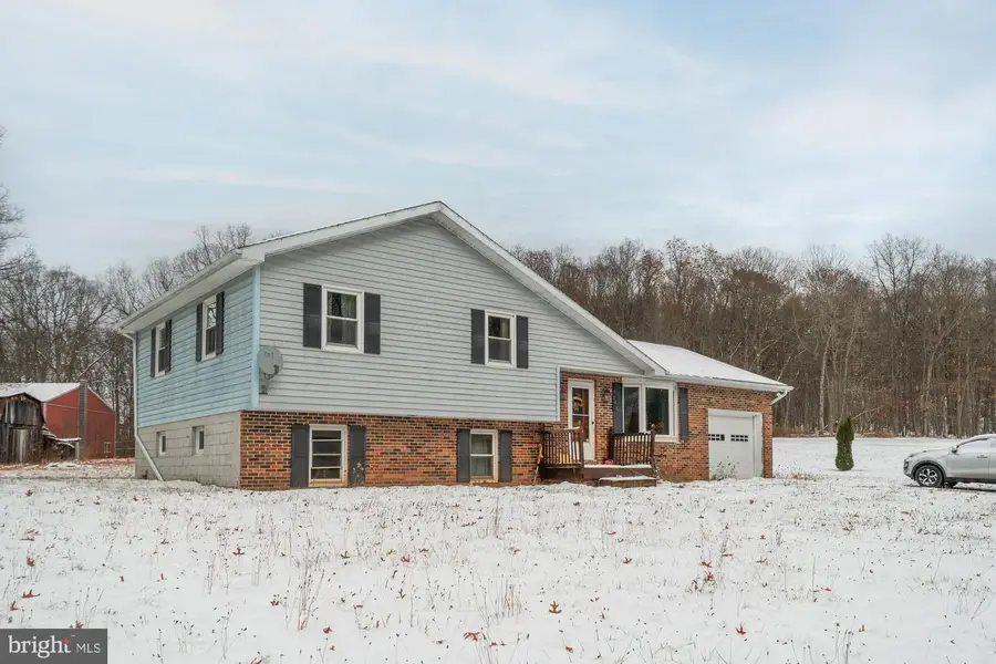 141 Truesdale Rd, Oakland, MD 21550 - Image #2