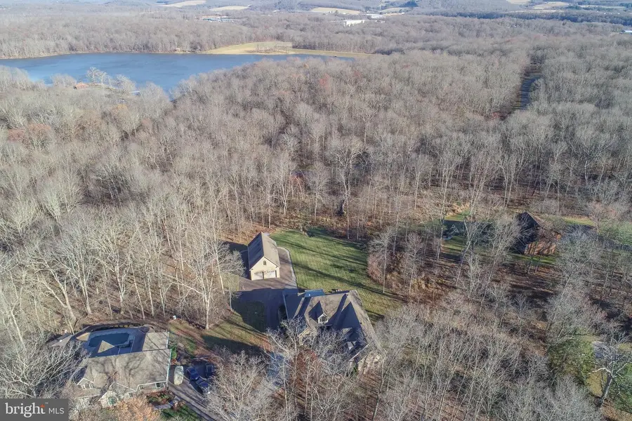 1001 Sutter Ln, Oakland, MD 21550 - Image #2