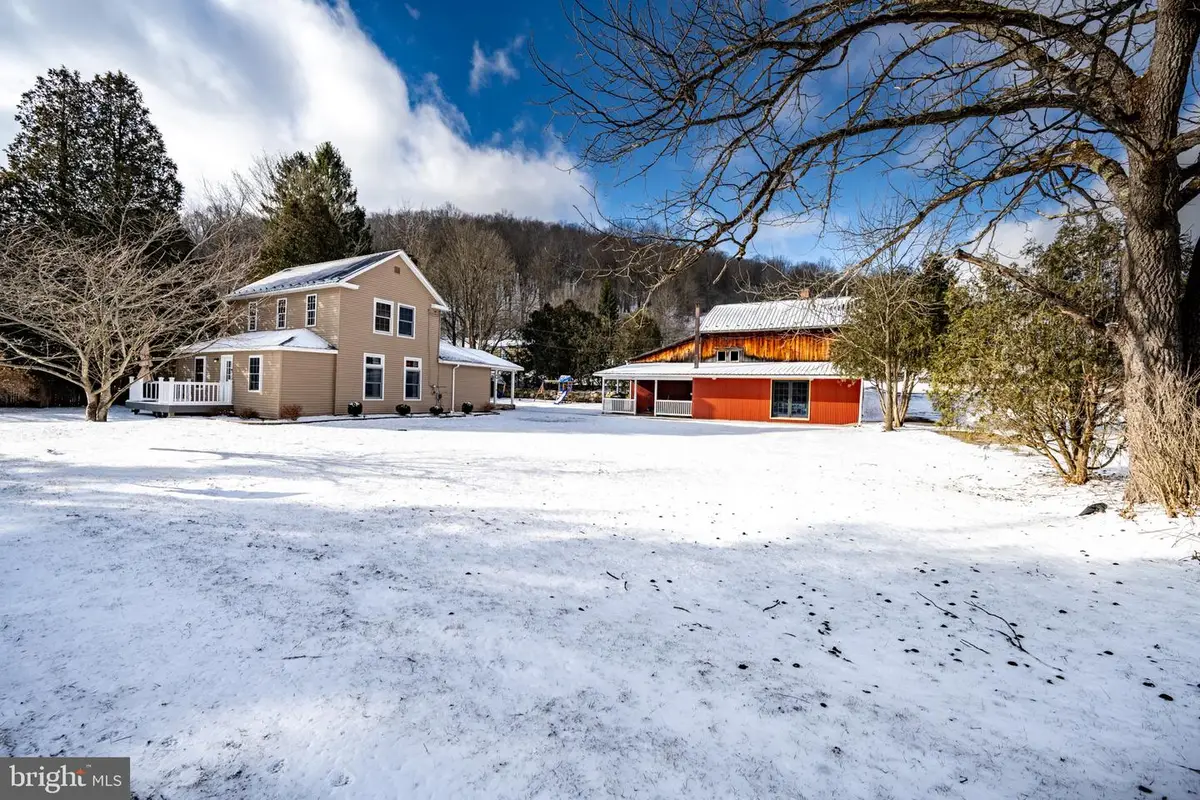 82 Railroad St, Grantsville, MD 21536 - Image #1