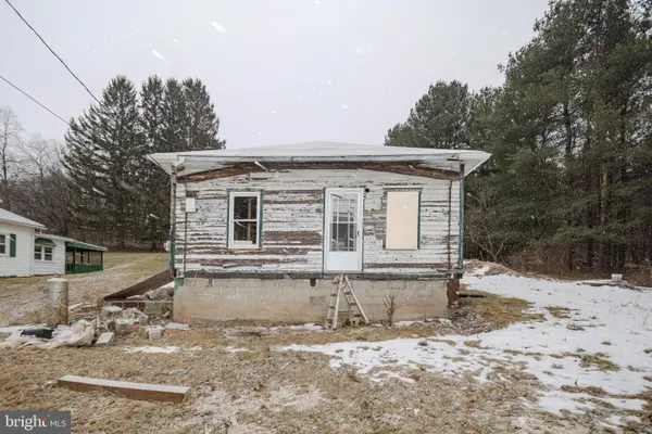 820 N 4th St, OAKLAND, MD 21550