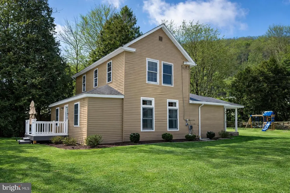 82 Railroad St, Grantsville, MD 21536 - #1