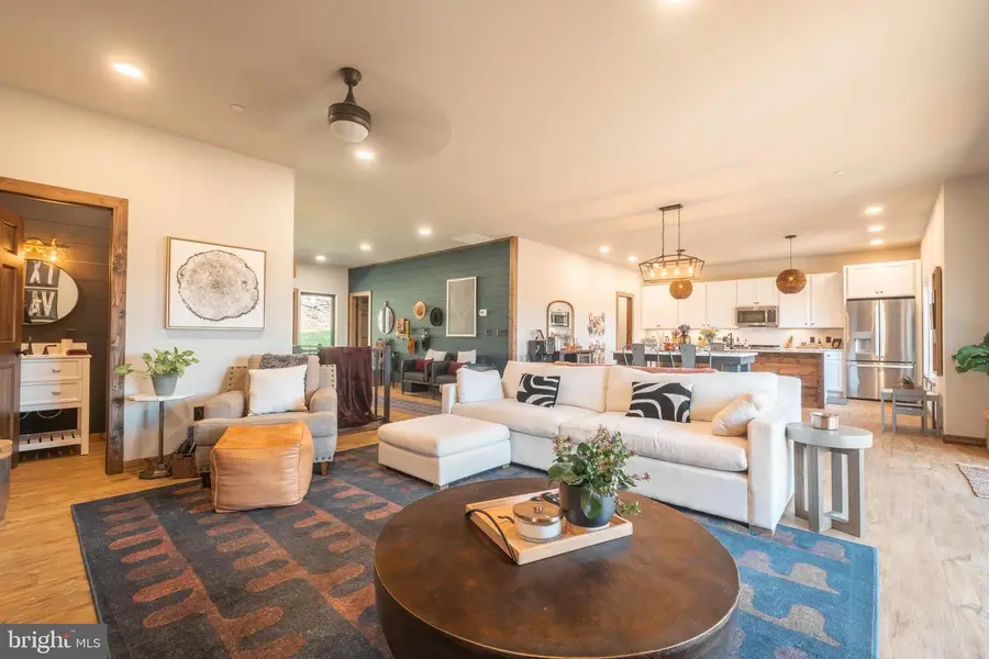 620 Crosby Dr, Oakland, MD 21550 - #3