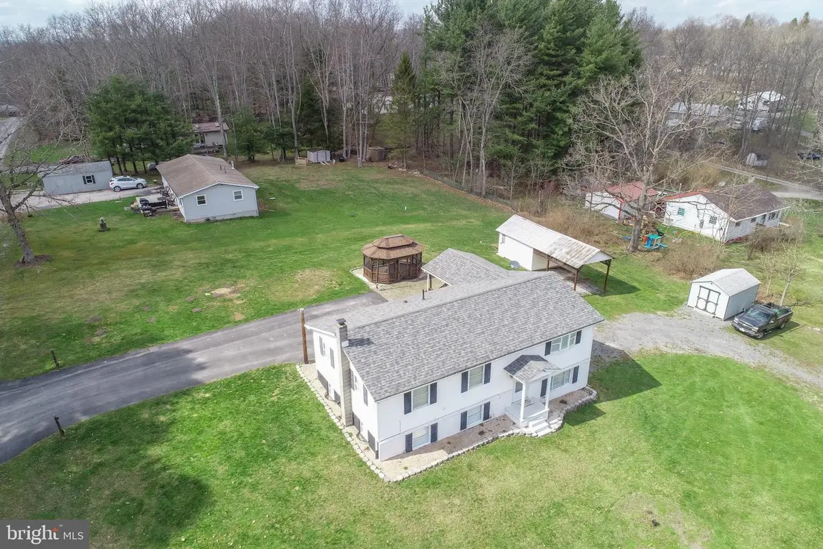 18 Ollie North Rd, Oakland, MD 21550 - #1