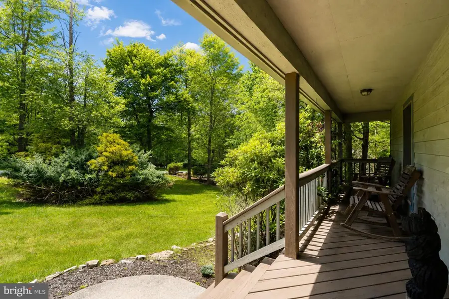 941 Mountainview Dr, Oakland, MD 21550 - #2